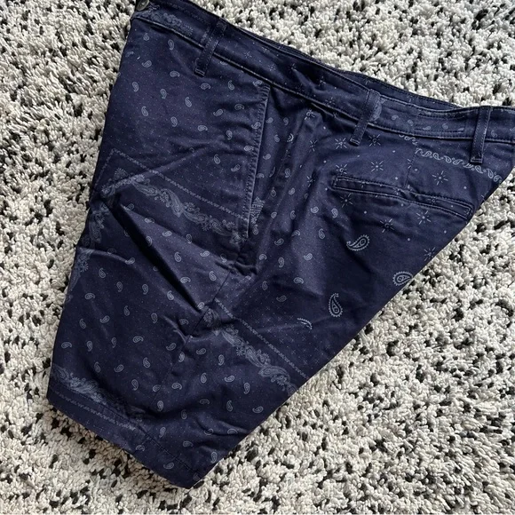 Adriano Goldschmied AG The Wanderer Shorts Navy Blue Bandana Print Stretch 36 - Picture 8 of 12